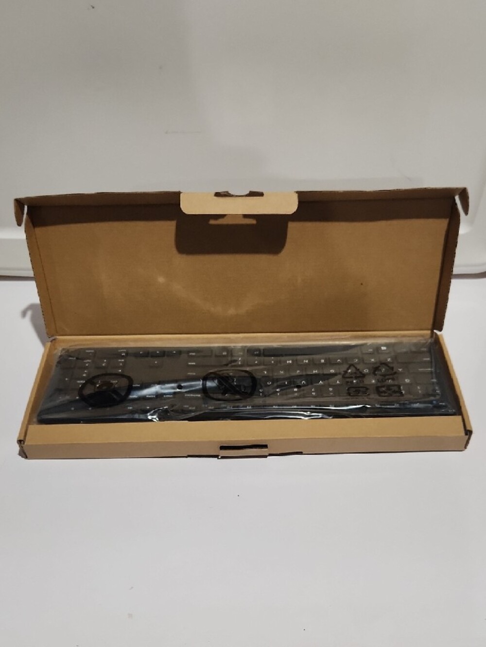 Dell Slim USB Keyboard - New In Box - Picture 7 of 10